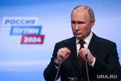 Президент России Владимир Путин на пресс-конференции после окончания голосования на президентских выборах 2024. Москва