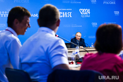 Владимир Путин на выставке "Россия" на ВДНХ. Москва