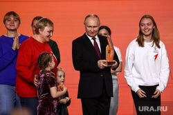 Владимир Путин на премии "Мы вместе" на ВДНХ. Москва