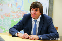 Максим Афанасьев во время интервью. Тюмень