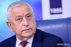 Пресс-конференция представителей КПРФ об итогах работы комитетов Государственной думы и формировании нового бюджета. 