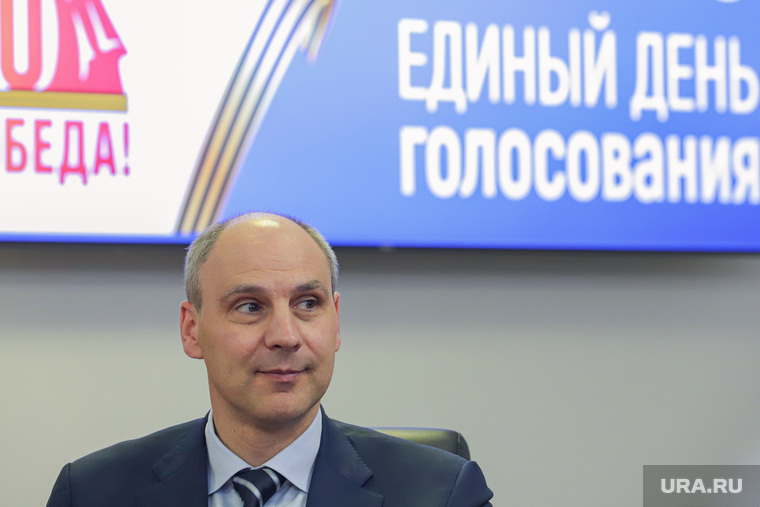 Подача документов для выдвижения на выборах губернатора от Дениса Паслера. Екатеринбург, паслер денис