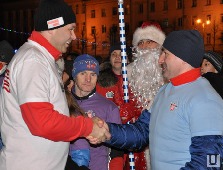 Забег из старого года в новый. Курган. 31.12.13, курган новогодний забег, встреча новый год 2014 курган
