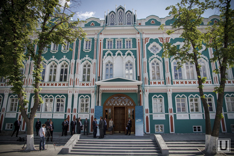 Саммит Россия-ЕС. Приезд гостей и пленарное заседание, дом севастьянова