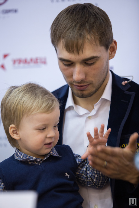 https://s.ura.news/images/news/upload/news/175/739/1052175739/28245_Press_konferentsiya_s_Antonom_Shipulinim_Ekaterinburg_shipulin_anton_1393417034.jpg