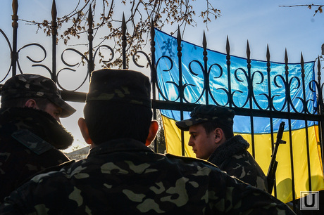Севастополь. Ночь в воинской части А4515. в ожидании штурма, военные, флаг украины, солдаты