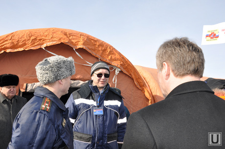 Кокорин в мобильном городке МЧС. 12.03.2014, передвижной пункт мчс курган