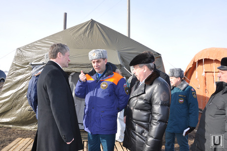 Кокорин в мобильном городке МЧС. 12.03.2014, передвижной пункт мчс курган