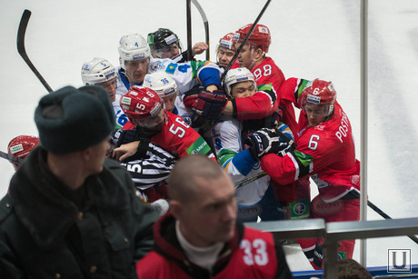 Хоккейный матч Автомобилист - Барыс. Четвертое поражение от казахов в плей-офф КХЛ.