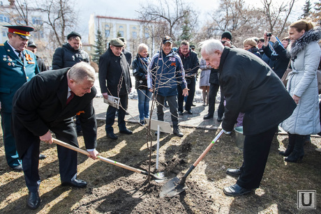 Олег Газманов посадил дерево Победы. 8.04.2014. Тюмень, газманов олег
