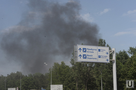 Перестрелка в Аэропорту Донецка. Украина, дым, аэропорт