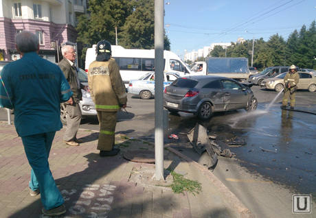 Авария, Челябинск, улица Красная и проспект Ленина, 4 июля 2014.