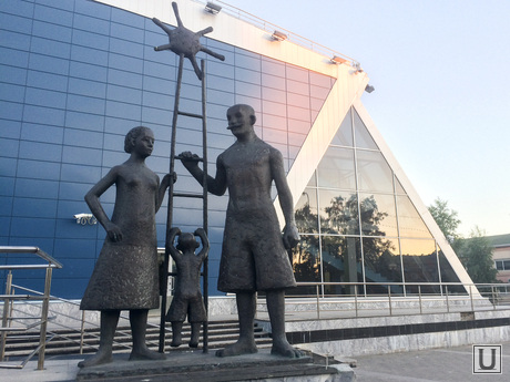 Скульптуры Ханты-Мансийск