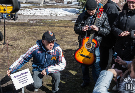 Олег Газманов посадил дерево Победы. 8.04.2014. Тюмень, газманов олег