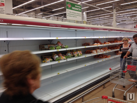 Ашан. Магазин. Продукты. Челябинск., магазин, прилавок, куры, стеллаж