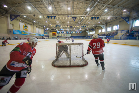 Хоккей в 