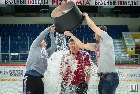 Алексей Бобров принял участие в Ice Bucket Challenge. Екатеринбург