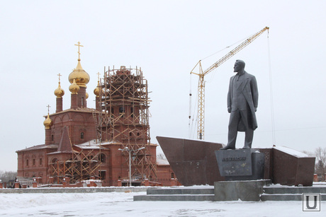 Богоявленский храм. Ильтяков Александр осматривает стройку Курган, богоявленский храм, памятник красину