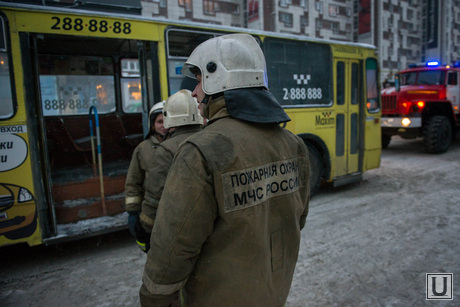 Пожар в троллейбусе на перекрестке Мамина Сибиряка - Малышева. Екатеринбург