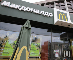 Молодая нудистка 
