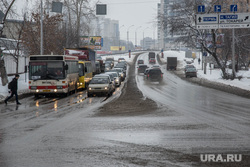 Грязь. Екатеринбург, проезжая часть, грязь на дорогах