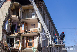 Дом, рухнувший в Тюмени, признали аварийным. Жильцам предложили снимать квартиры. «Деньги просите у городских властей»