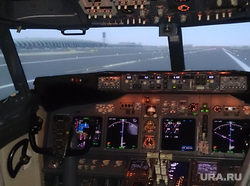 Флайдубай, полет бизнес-классом на самолете Боинг-737-800 в Дубай, ОАЭ. 4-7 мая 2014, кабина пилота