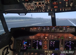 Флайдубай, полет бизнес-классом на самолете Боинг-737-800 в Дубай, ОАЭ. 4-7 мая 2014, кабина пилота