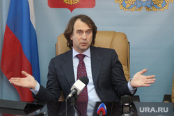 Сергей Лисовский Курган, лисовский сергей, разводит руками