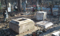 «Разобранная могила» Брусницыных после эксгумации 