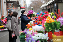 Городские кладбища Курган, родительский день, кировский рынок