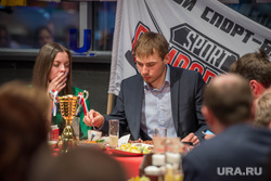 Благотворительный ужин с Антоном Шипулиным в спорт-баре "Bombardier". Екатеринбург, шипулин антон