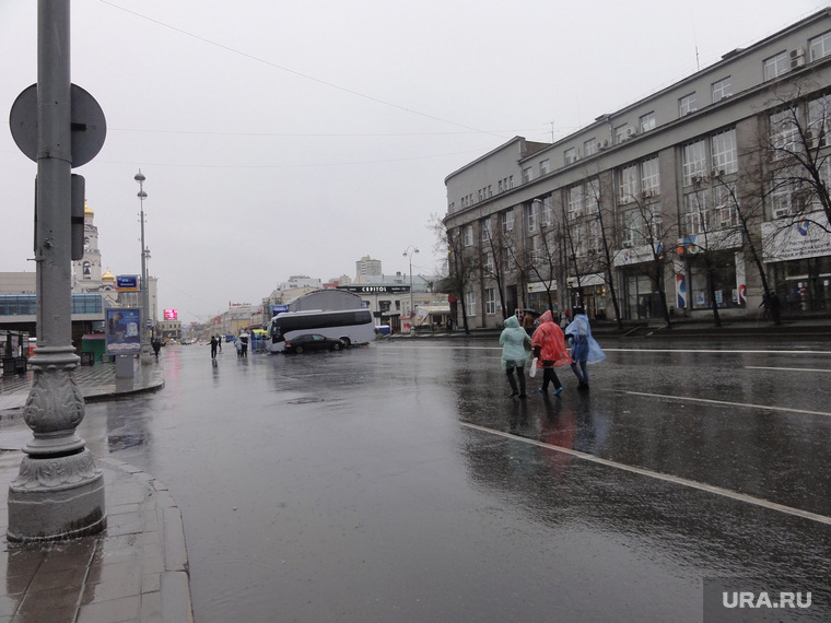 В Екатеринбурге продлили противопожарный режим.