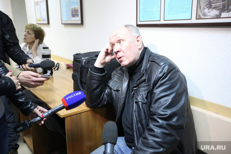 Перед заседанием суда по делу Гаджиева. Екатеринбург
