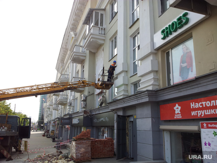 Челябинск. Обрушение балкона, балкон рухнул, балкон ремонт