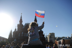 Концерт по случаю Дня России на Красной площади. Москва, флаг россии