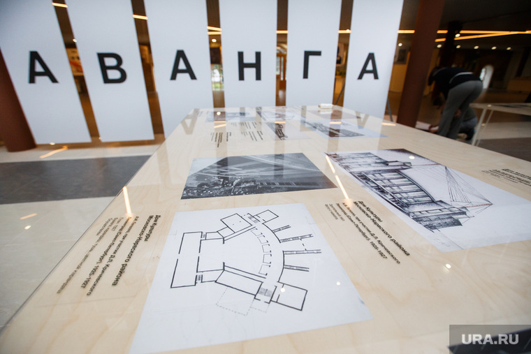 За день до открытия выставки конструктивизма в музее Архитектуры и дизайна . Екатеринбург