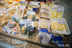 Цены и прилавки в "Перекрестке". Екатеринбург, продуктовый магазин, сыр, прилавок