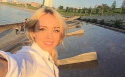 Селфи «Мисс мира-2008» Ксении Сухиновой на Тюменской набережной