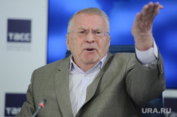 «Это просто позор!» Жириновский критикует выборы в ХМАО, а Зюганов обещает обратить Югру в коммунизм