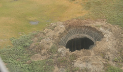 Огромные воронки на Ямале заполнились водой