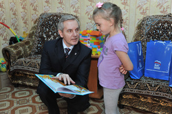 Помощь не ограничится постройкой дома, заверил секретарь ТРО «Единой России» Андрей Артюхов