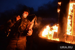 Майдан. Украина. Ночь 19-20.02.14 Конец перемирия. Киев, дым, майдан, боец, коктейль молотова, война, огонь