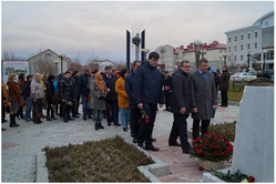 В столице Ямала открыли памятник погибшим журналистам