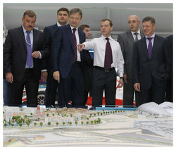 Премьер Медведев в Сочи собрал почти всех российских губернаторов
