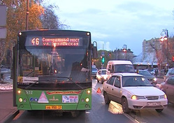 В Тюмени в аварию попал автобус