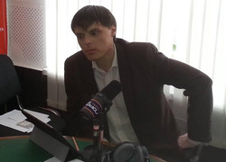 Дмитрий Максимов потребовал привлечь вымогавшего с него деньги по уголовной статье