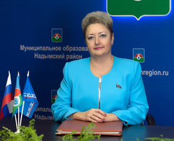 Зампредседателя Думы Надымского района, г-жа Карпова, не желает раскрывать фамилии участников конкурса