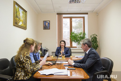 Попов, подача док-ов. Сургут