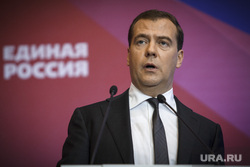 Перед встречей с Медведевым со свердловских единороссов собрали подписи о доверии Шептию